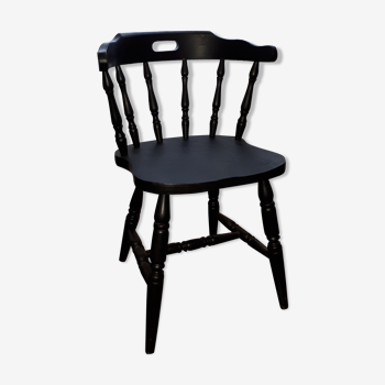 Black saloon chair