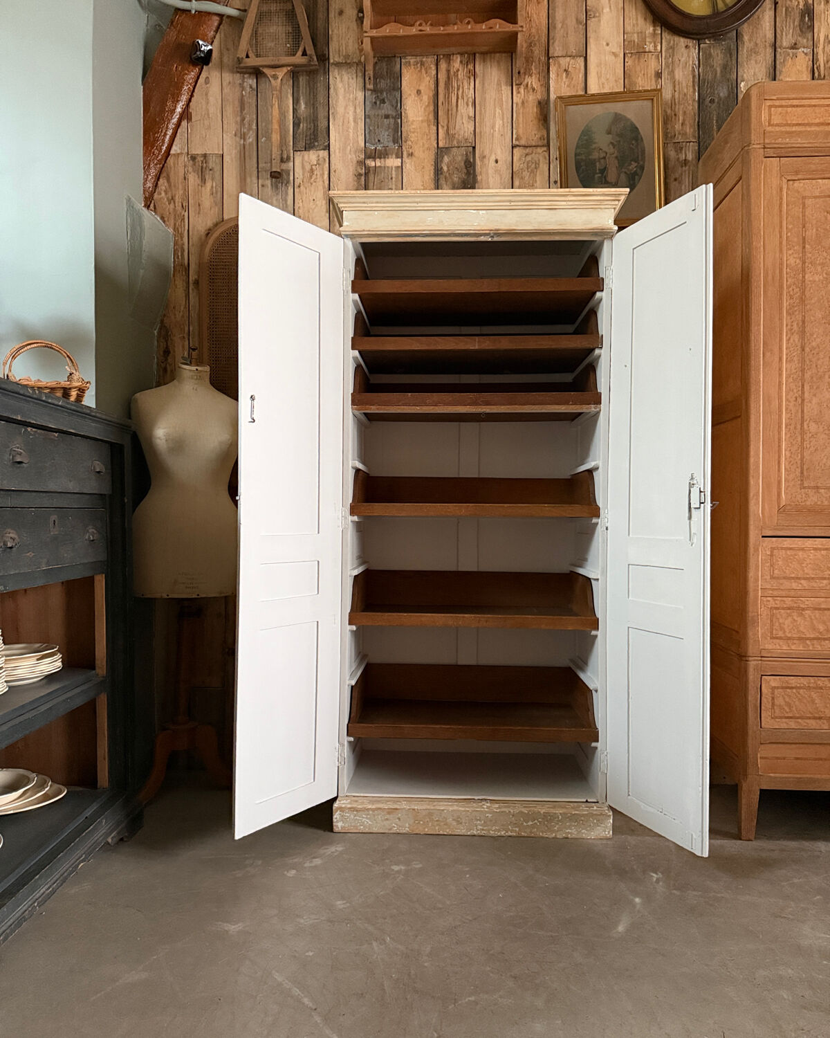 Patinated Parisian wardrobe (renovated)