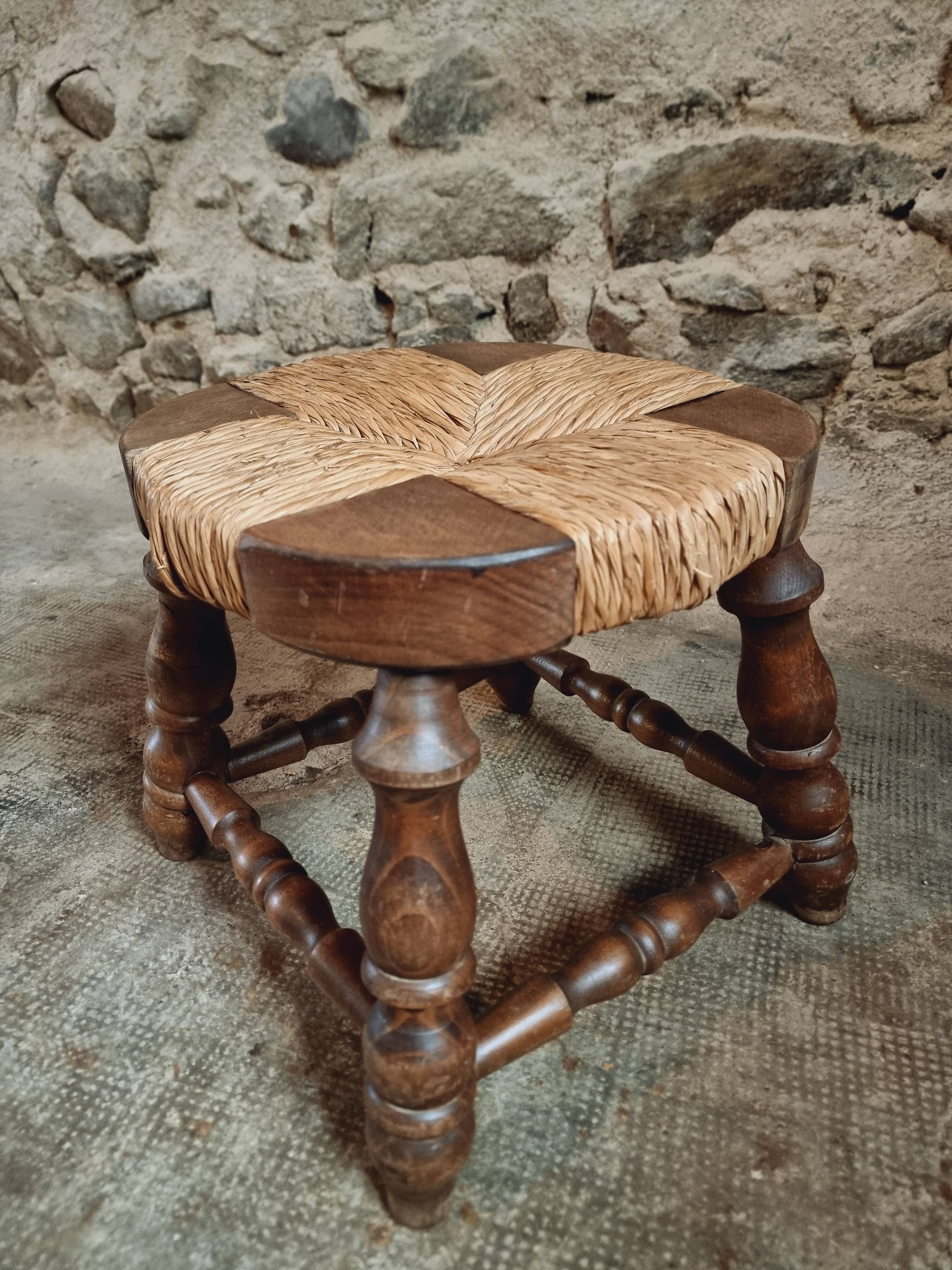 Vintage beechwood stool with straw seat – France, 1950s