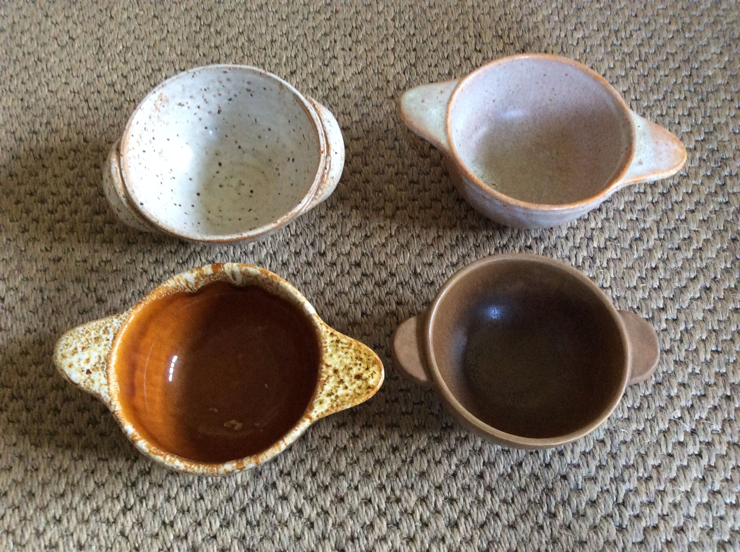 4 stoneware bowls