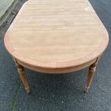 Renovated Louis Philippe round extendable dining table from the 19th century, 210cm.