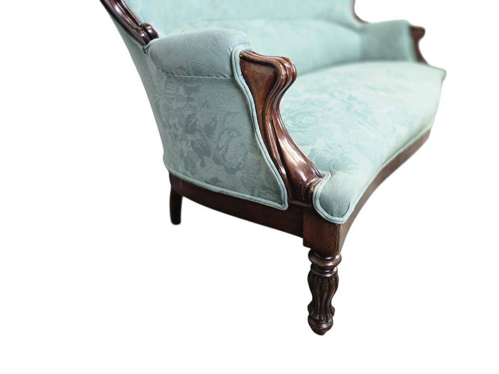 Mint blue vintage baroque canapé