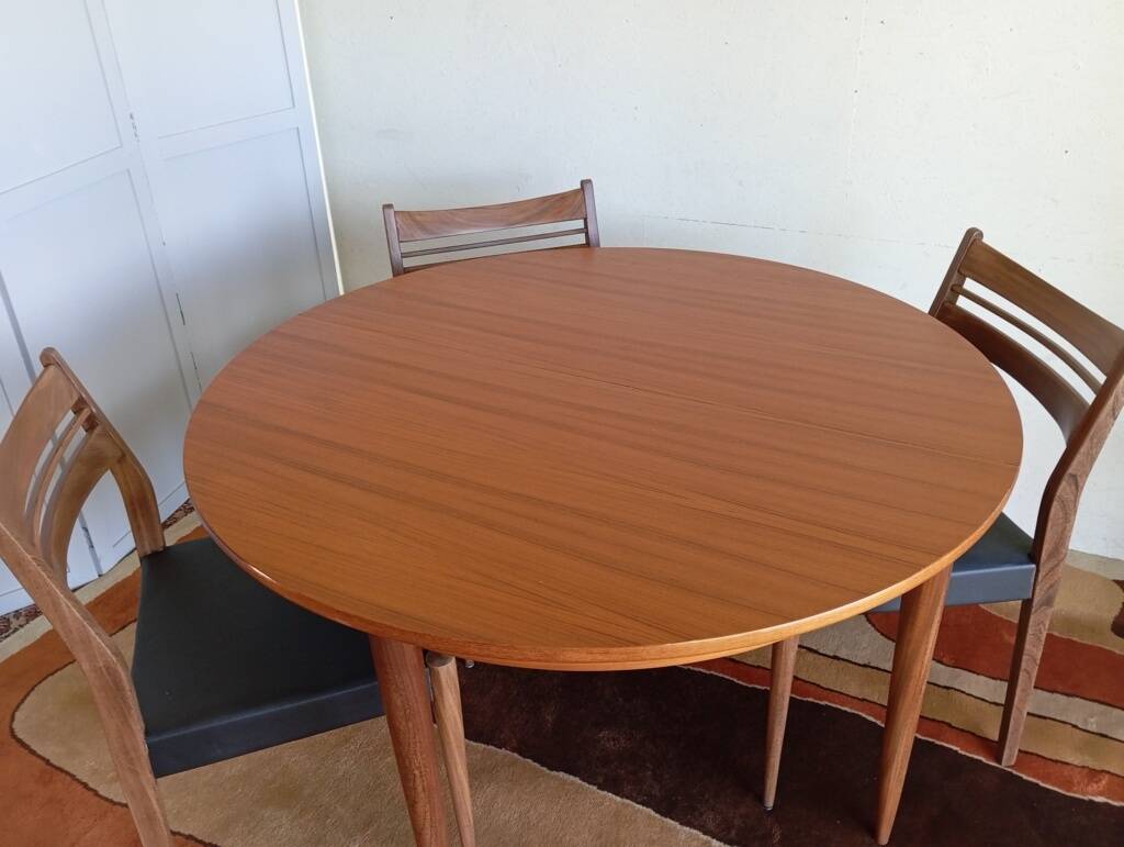 Scandinavian round extendable teak table