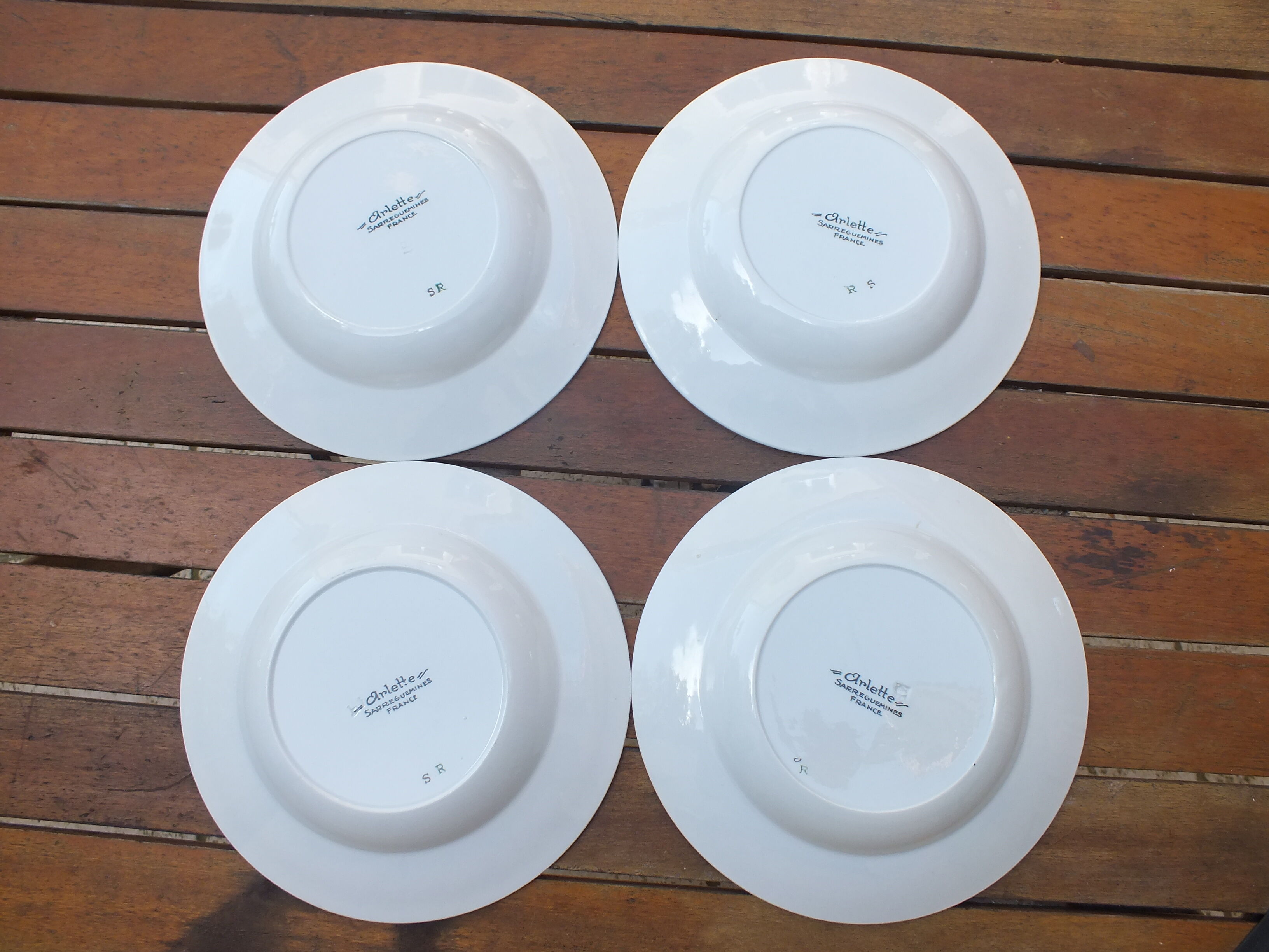 4 vintage hollow plates Sarreguemines Arlette service