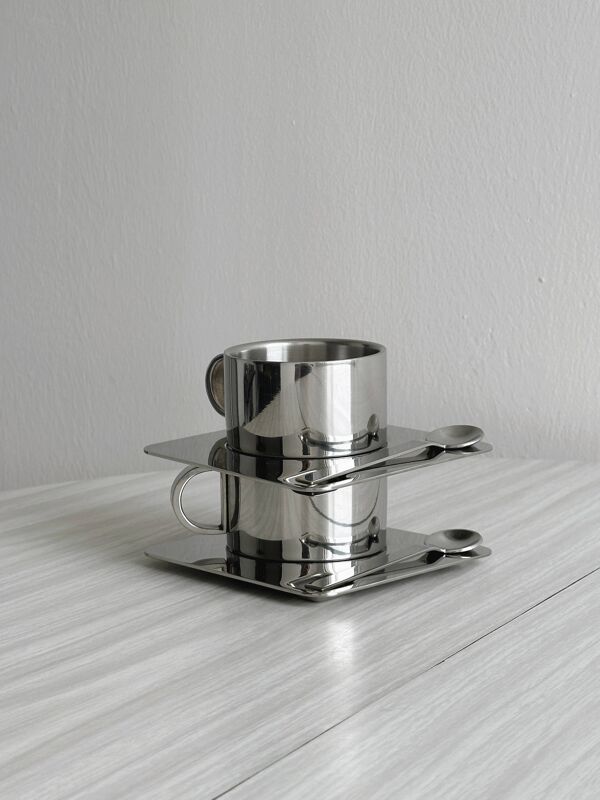Tasses en inox design avec plateau et cuillère
