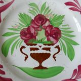 Assiette en faïence fine opaque de Sarreguemines XIXe