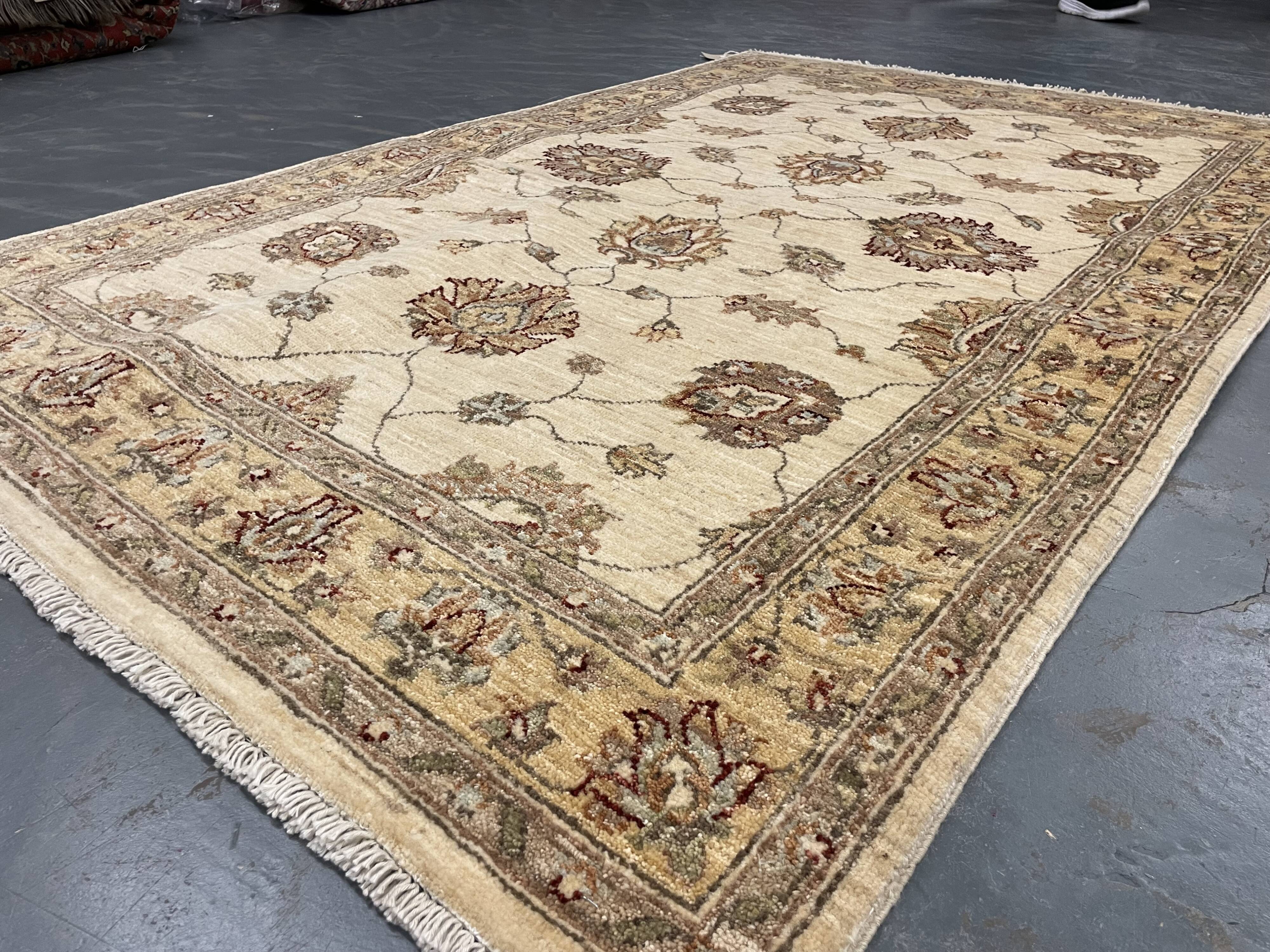 Handmade Cream Wool Rug, Traditional Floral Carpet for Bedroom Living Room