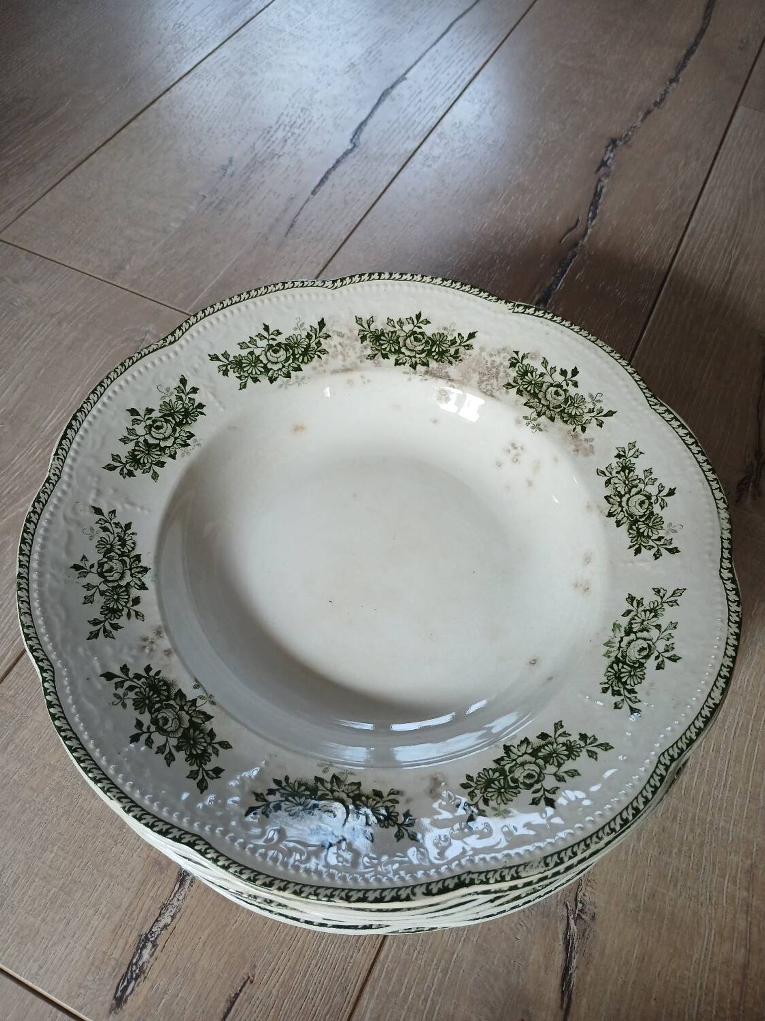 9 assiettes creuses Terre de fer Badonviller