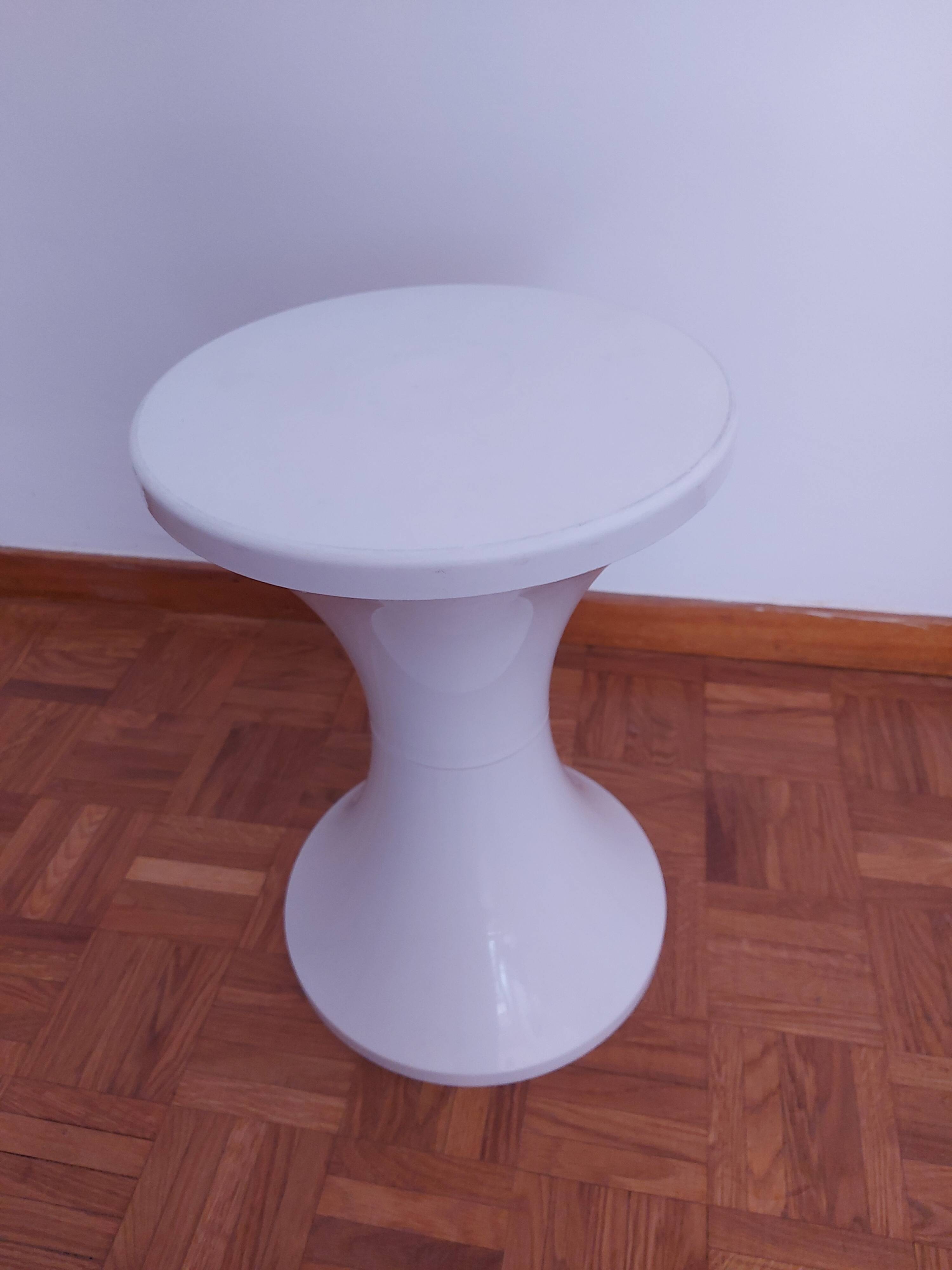 White tam-tam stool