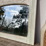 Art Deco mirror in rectangular white carved wood 58x65cm