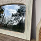 Miroir art déco en bois sculpté blanc rectangulaire 58x65cm