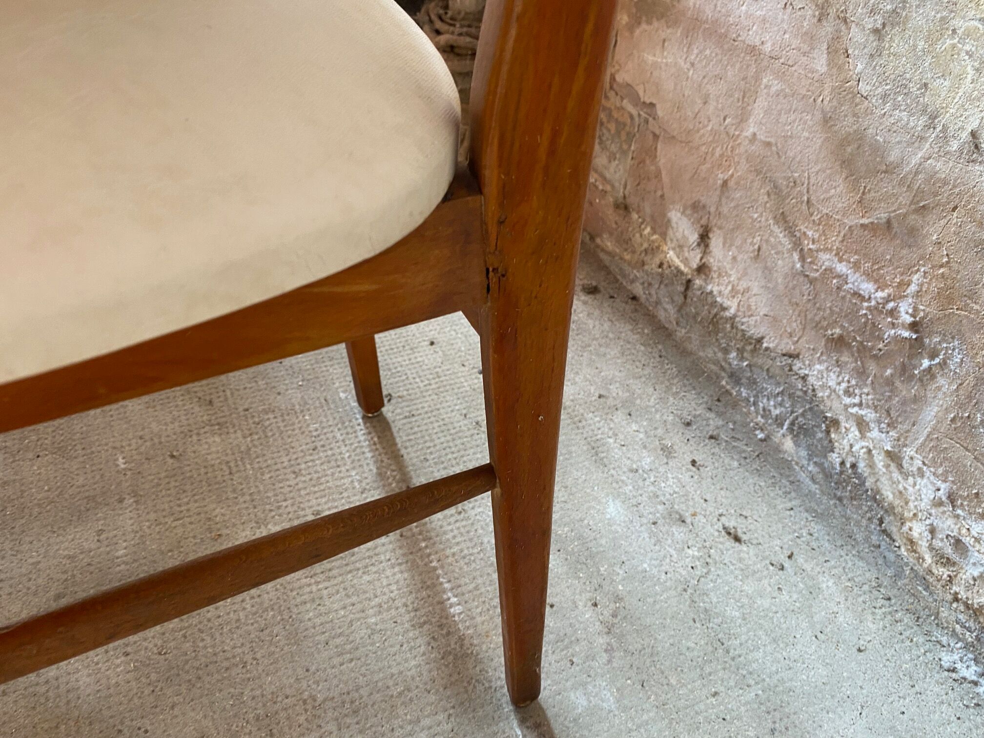 Set of 4 vintage an50 Scandinavian white chairs