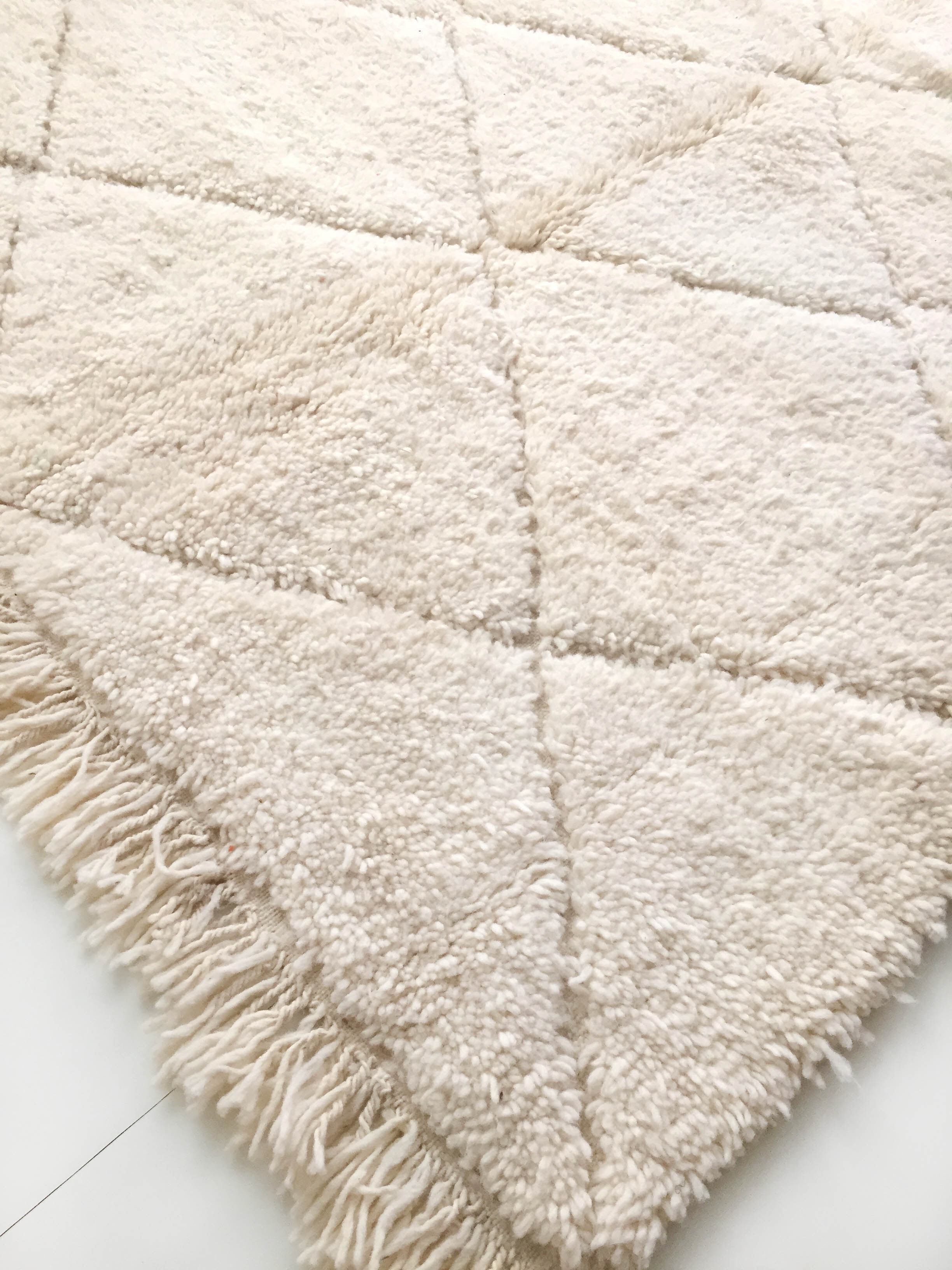 Moroccan Berber carpet Beni Ouarain ecru uni with engraved diamonds 218x142cm