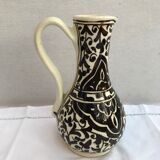 Former beige cracked ceramic pitcher