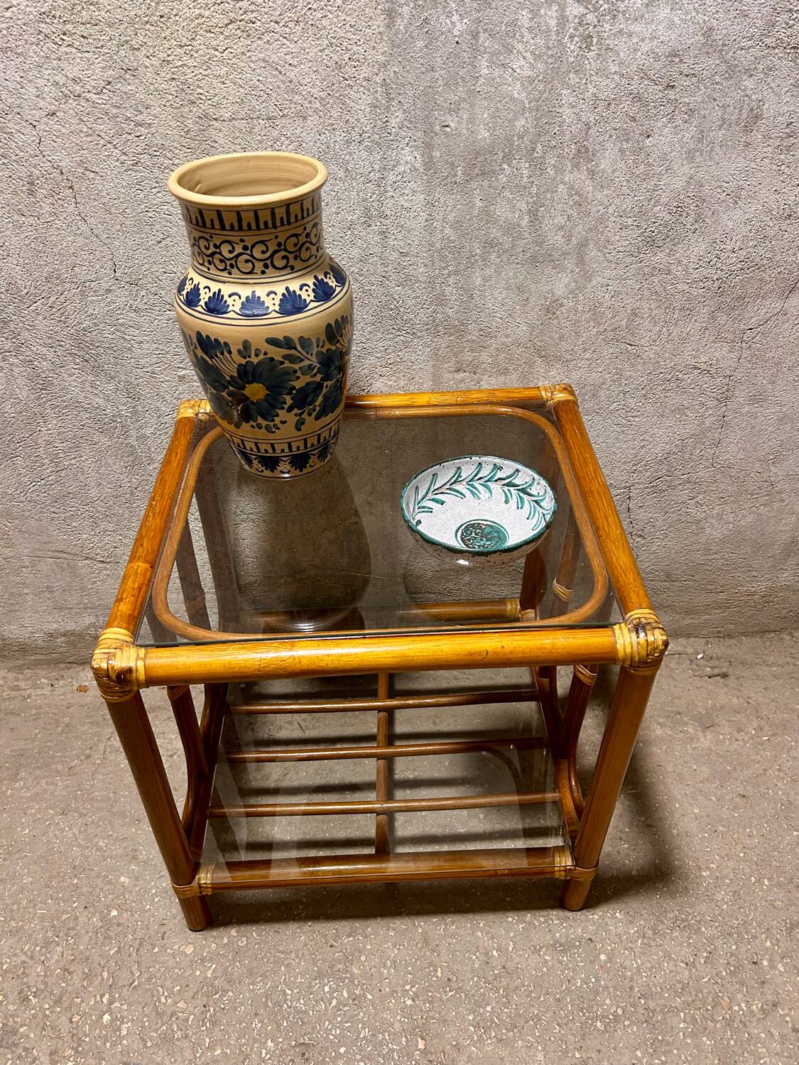 Table basse en rotin vintage