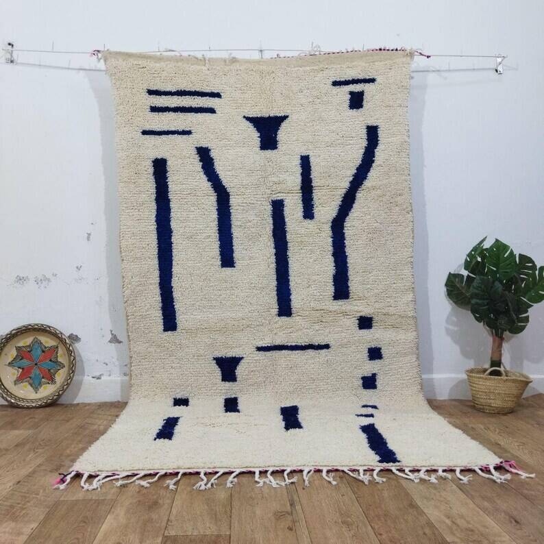 Handmade Moroccan rug 250cm x 150cm
