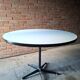 Table Eames 650