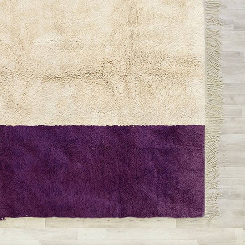 Traditional handmade Berber rug in pure wool, size 150 x 250 cm