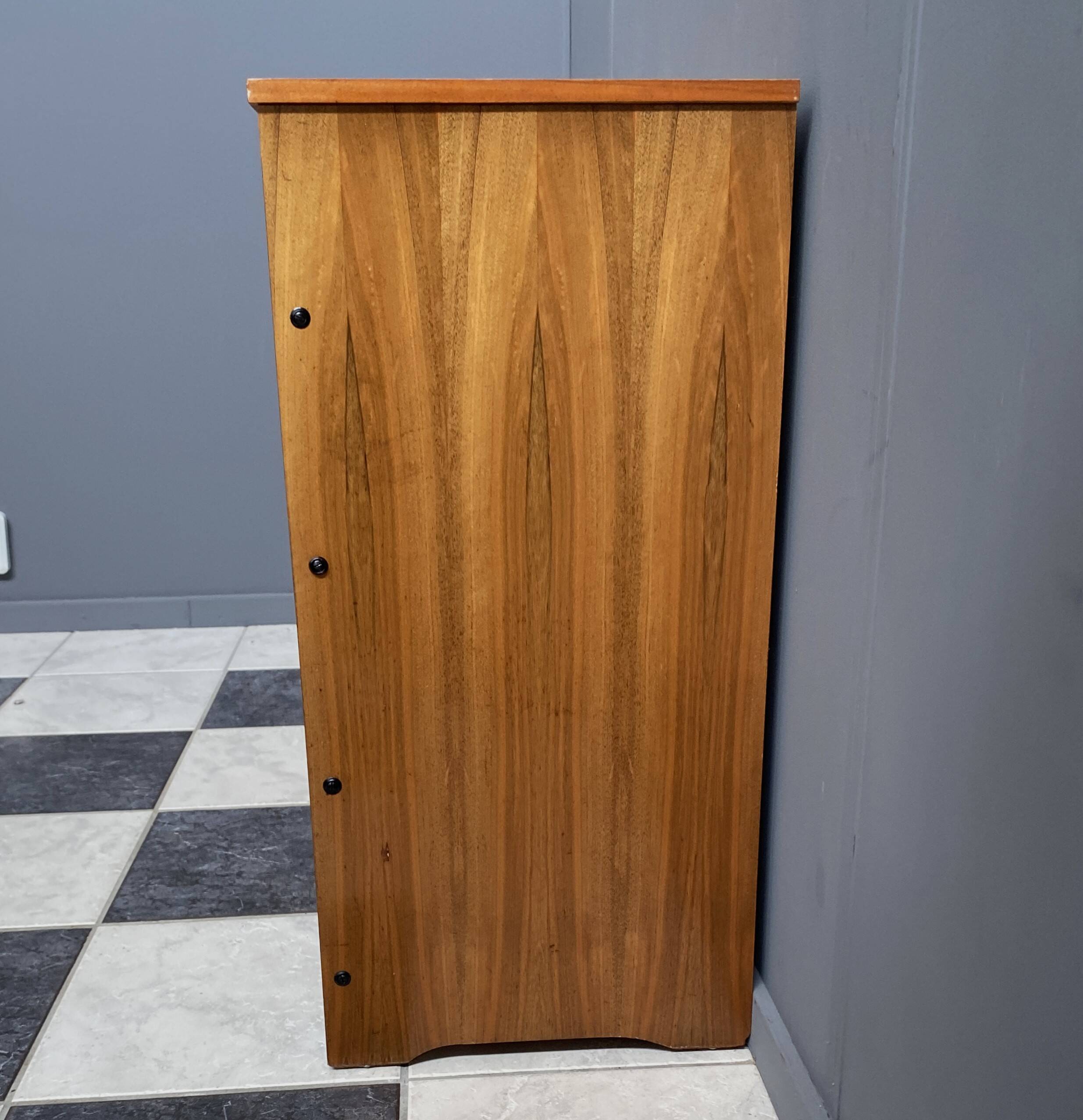 armoire à chaussures des années 1970
