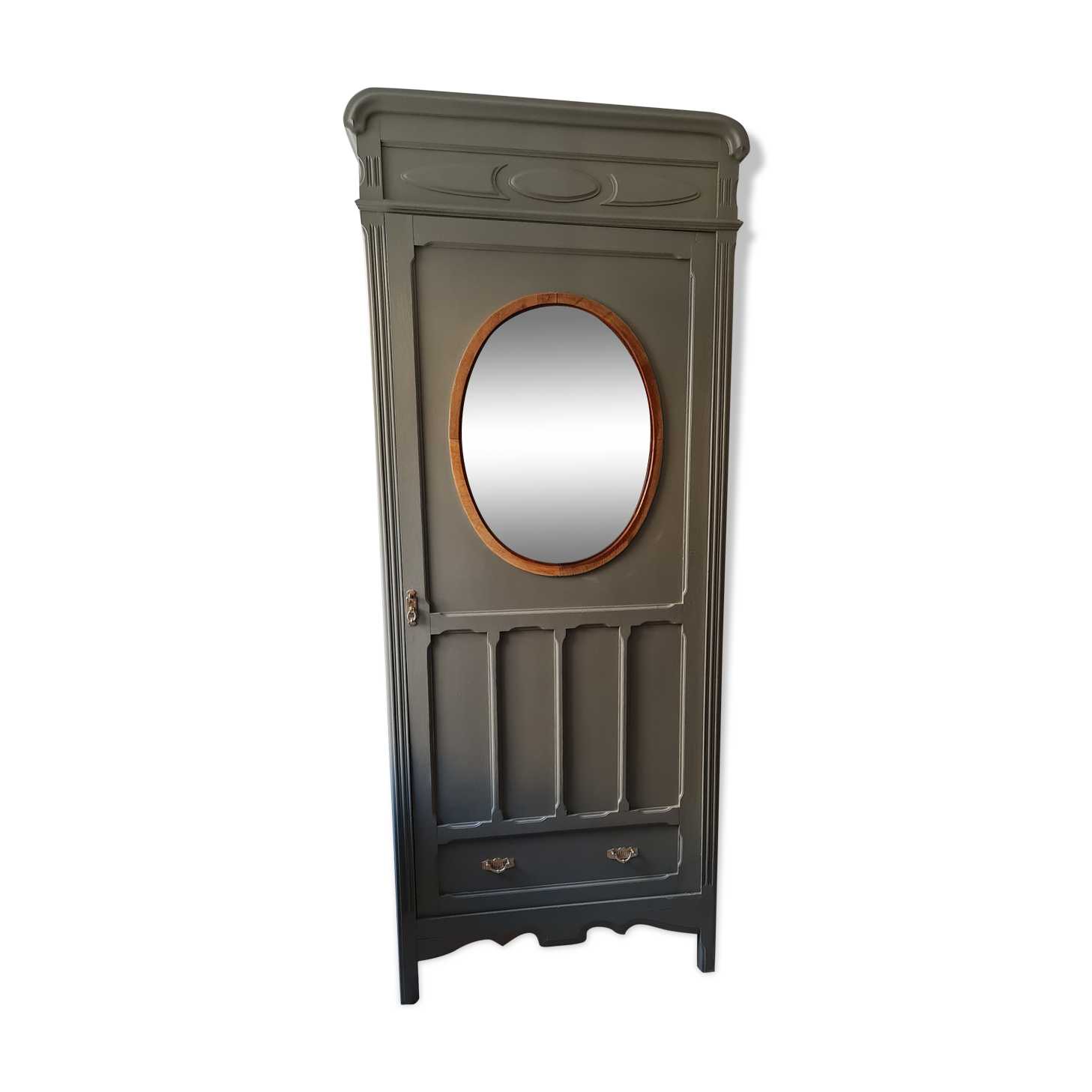 Raw wood lichen cabinet and apple dpie fabrics