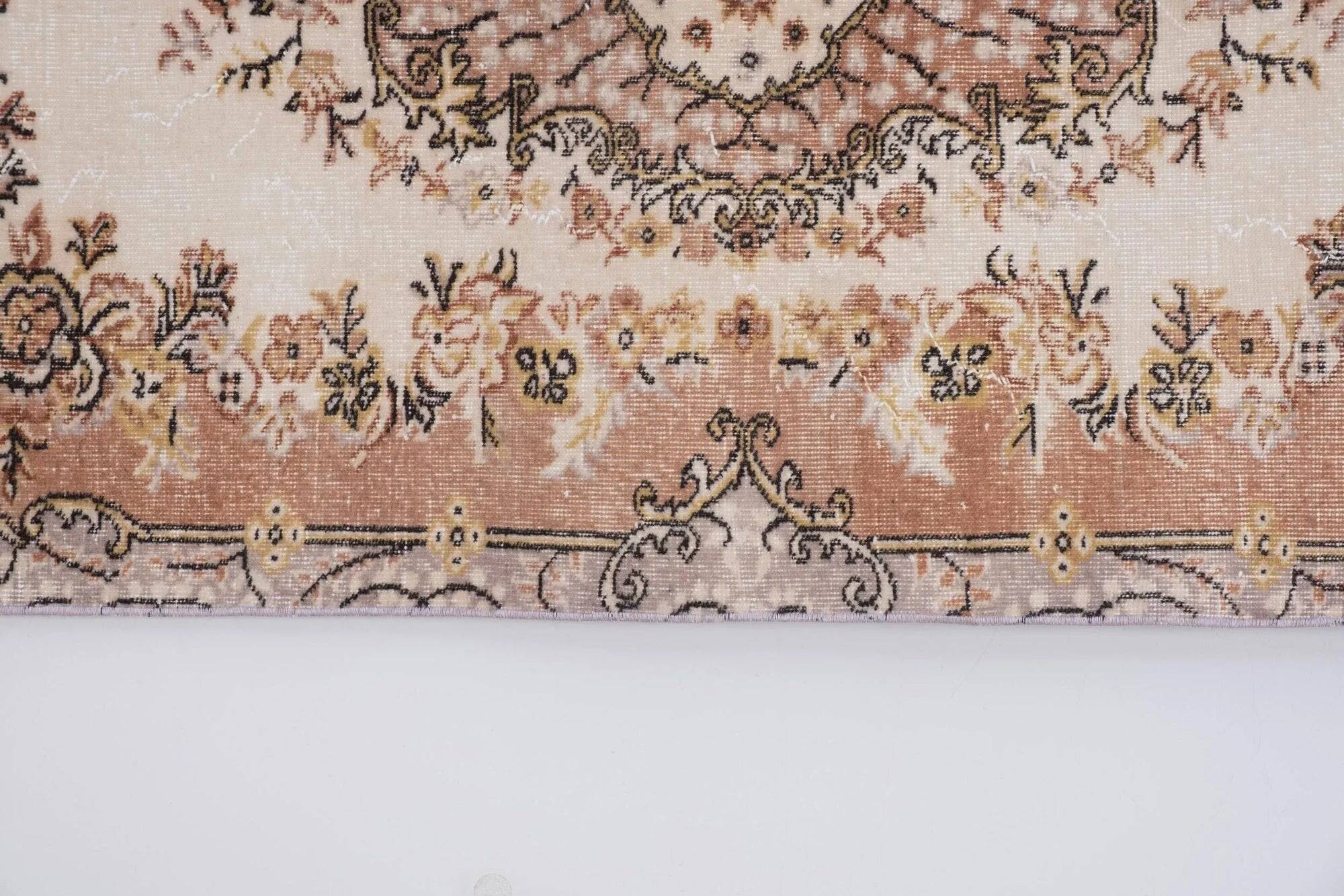 Vintage Turkish handmade rug 114x207 cm