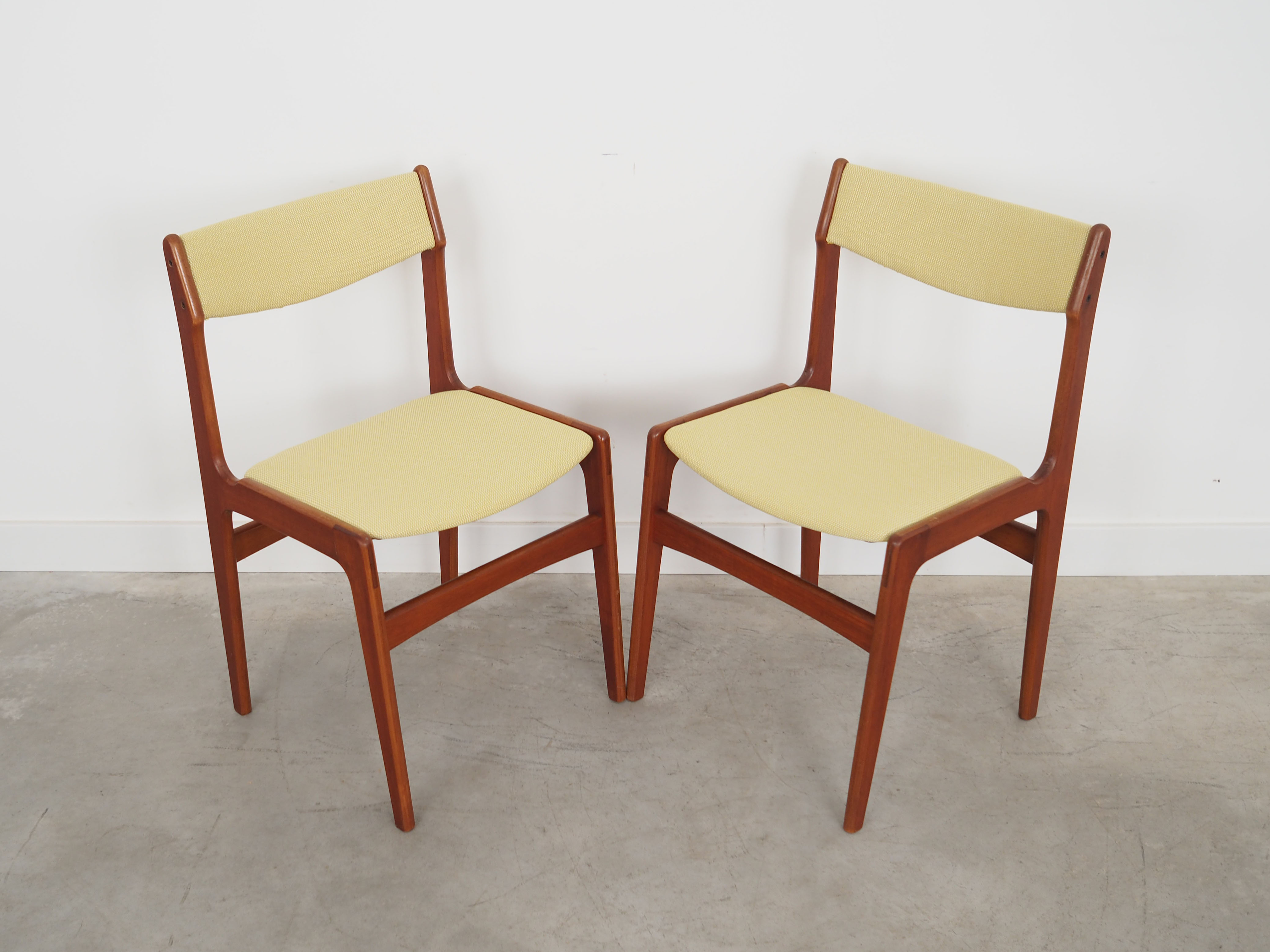 Set of two teak chairs, Danish design, 1970s, production: Denmark