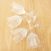 4 verres à pied ciselés