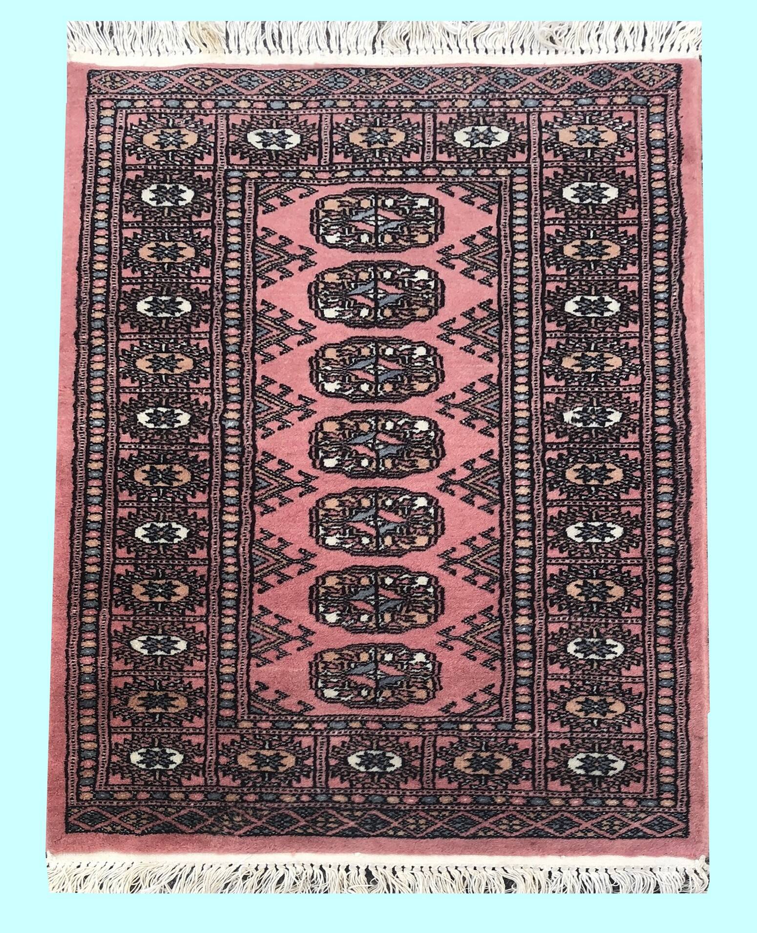 Oriental carpet Pakistan : 0.65 x 1.00 meters