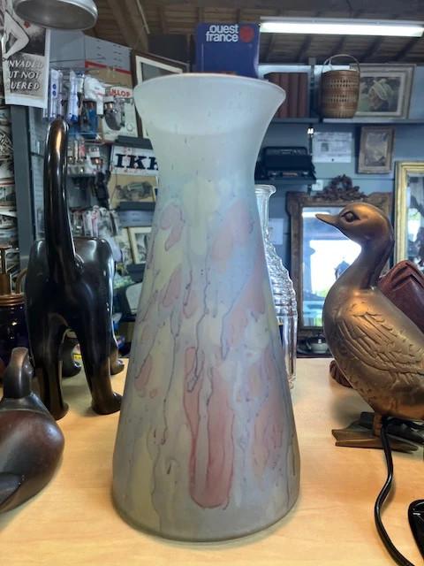24cm vase, frosted pastel glass paste, 1950s.