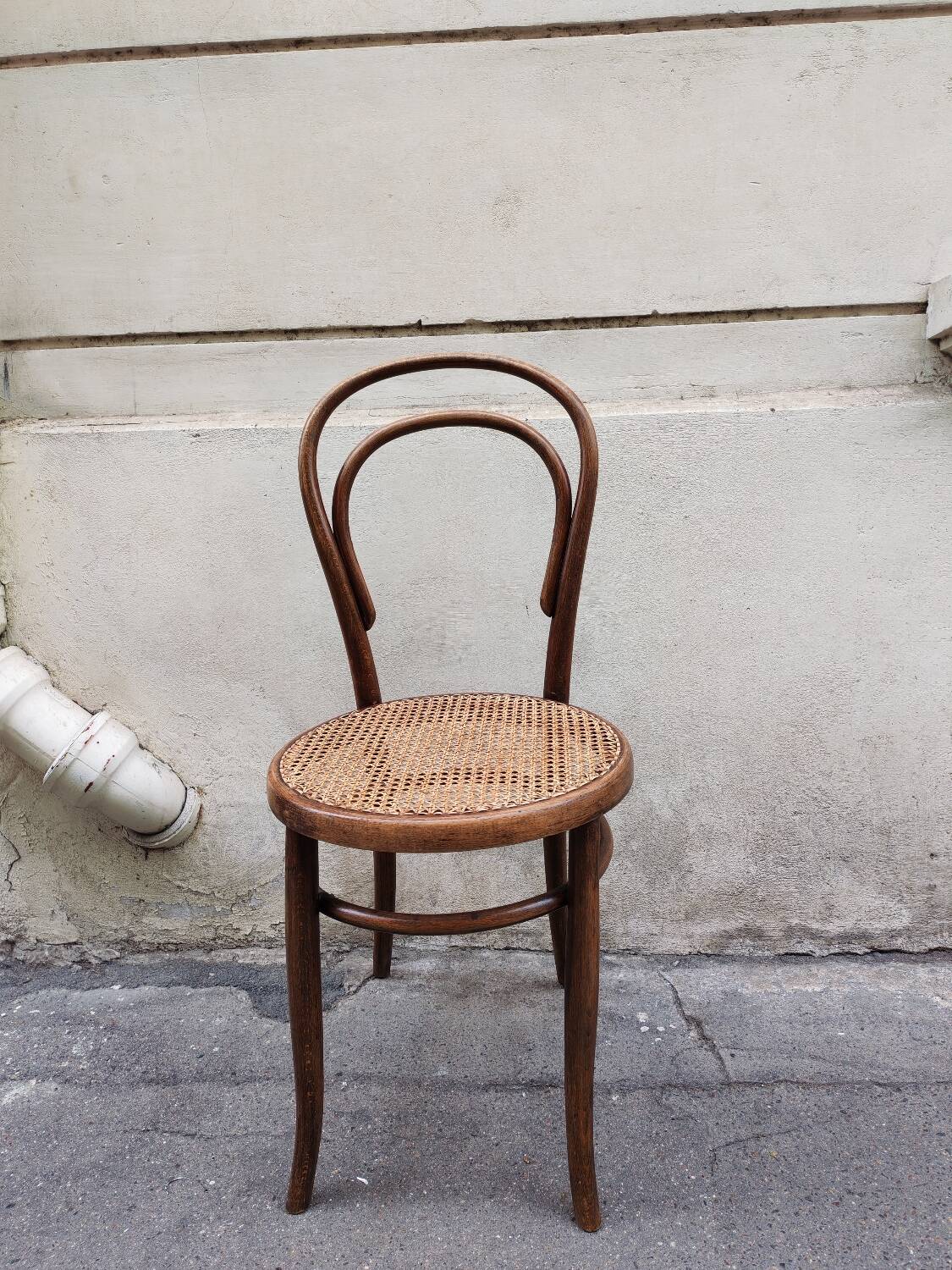 Vintage Fishel bistro chair in curved wood