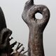 Fétiche à clous Nkisi Nkonde, peuple Kongo, Congo, milieu XXᵉ siècle