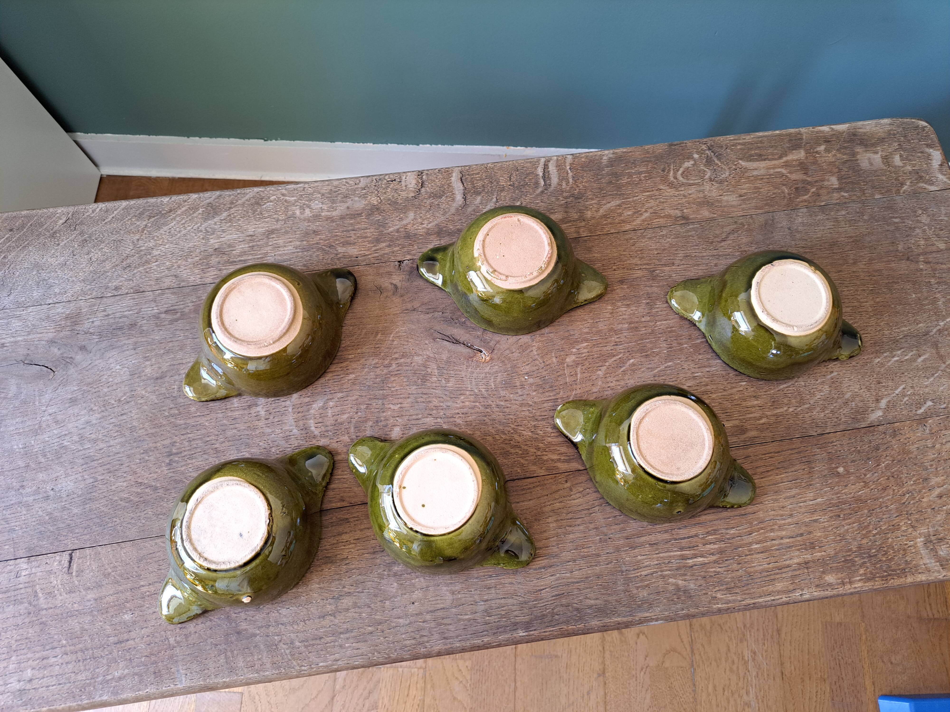 6 glazed clay bowls