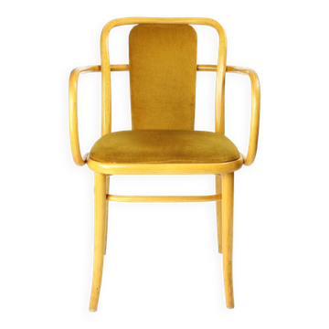 Fauteuil Ton en bois courbé et velours doré, Tchécoslovaquie 1930, 40 disponibles
