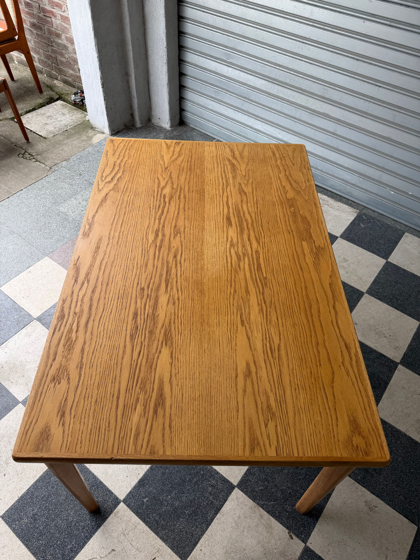 Table scandinave en chêne