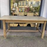 Farm table
