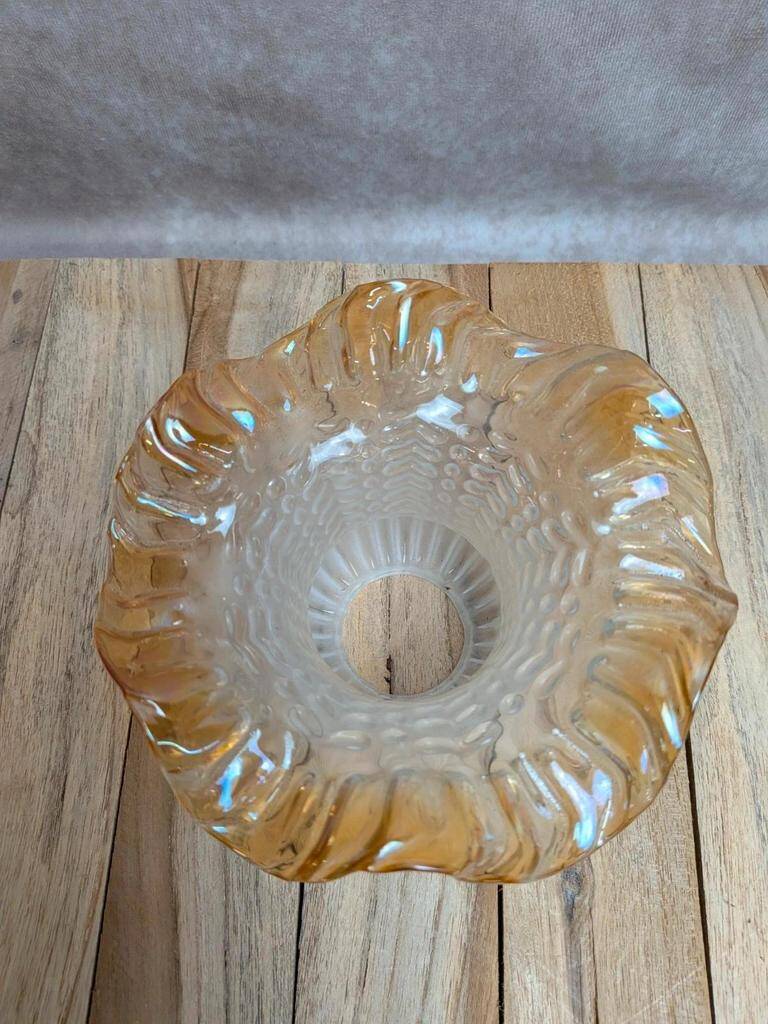 Vintage iridescent amber glass lampshade – tulip