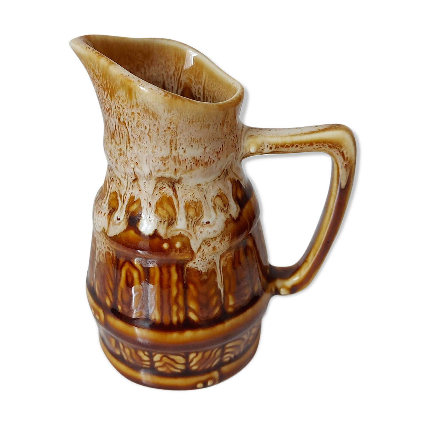 Vintage pitcher revol