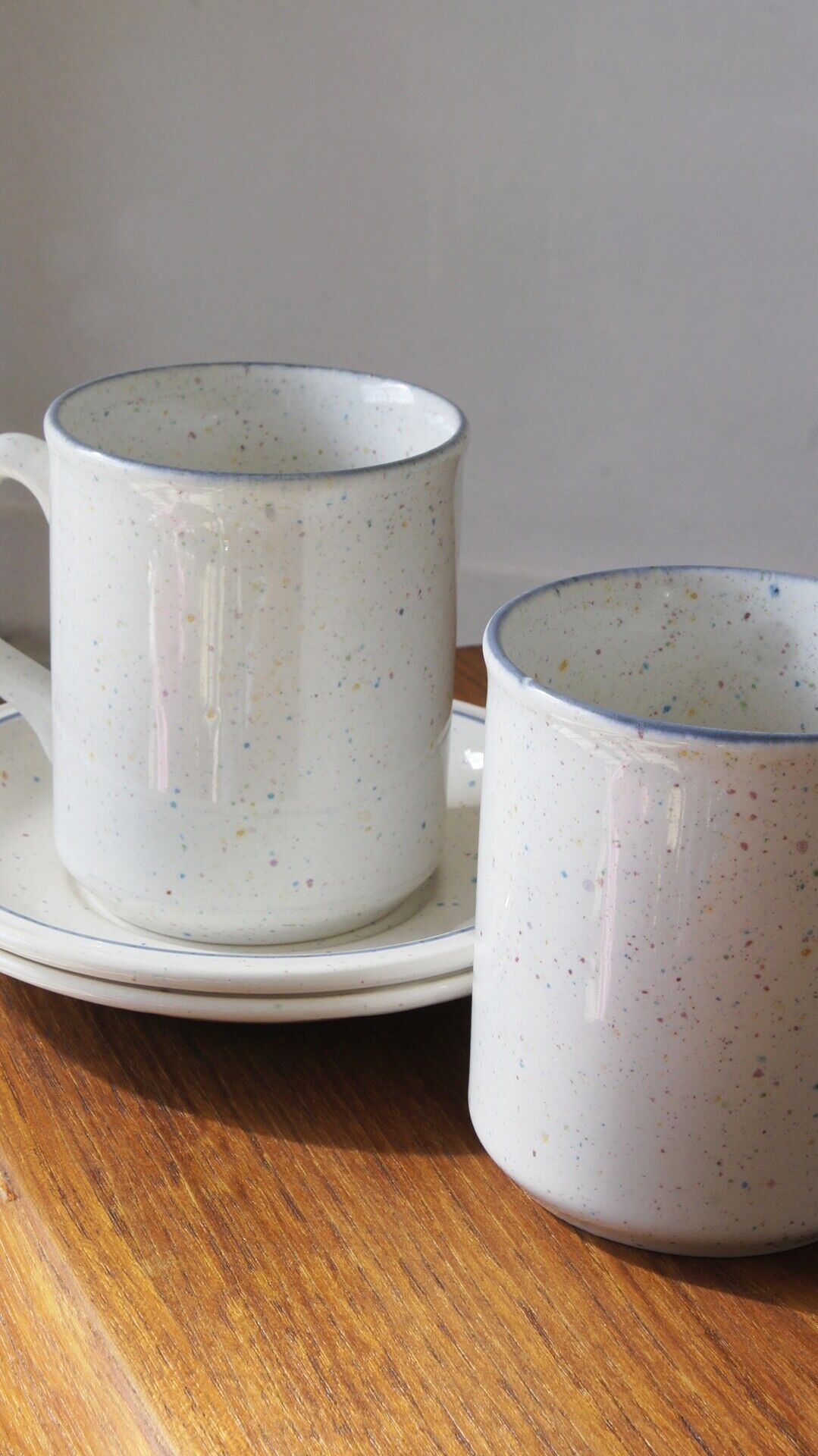 Paire de tasses, John Tams, Angleterre, années 1980