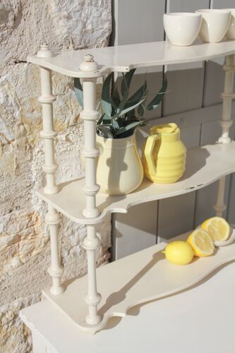 Shelf coils old patinated