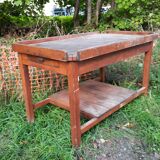 Trade table in chene