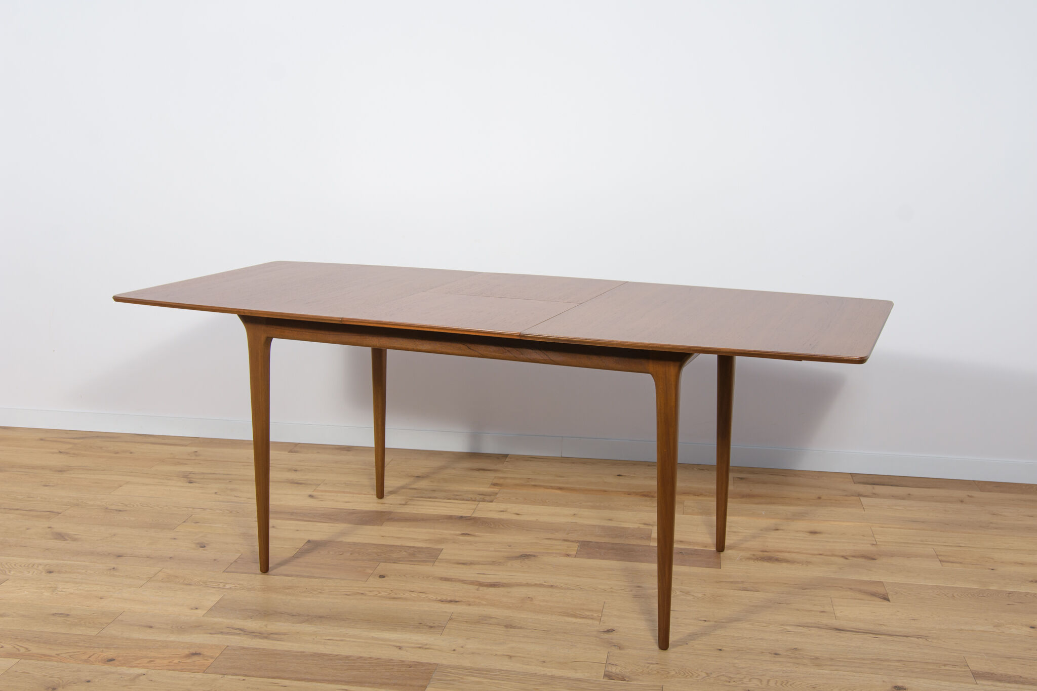 Mid-Century Teak Extendable Dining Table from McIntosh, 1960s