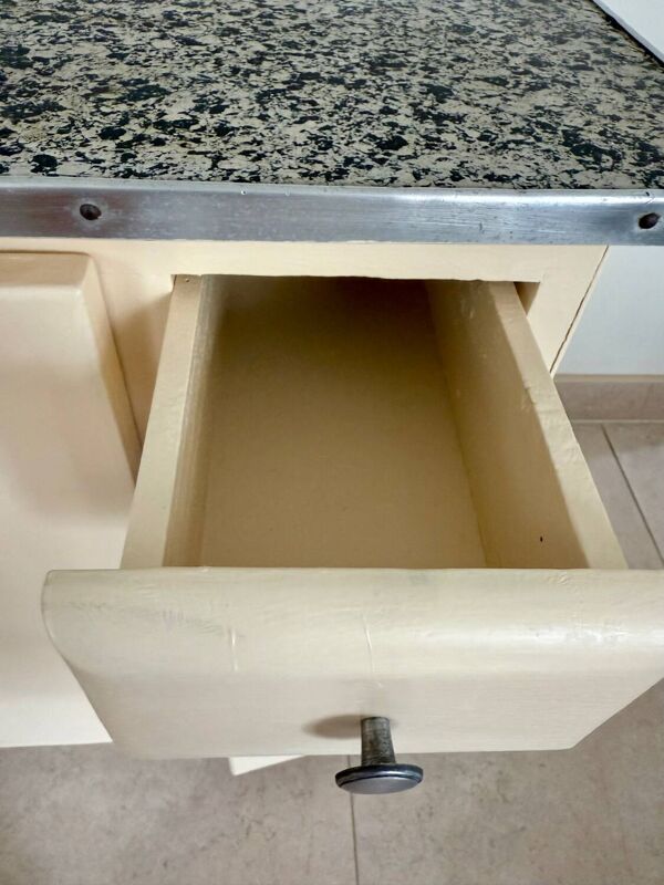 Petit buffet cuisine des années 50, meuble de cuisine vintage .