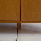 Armoire vintage pieds compas