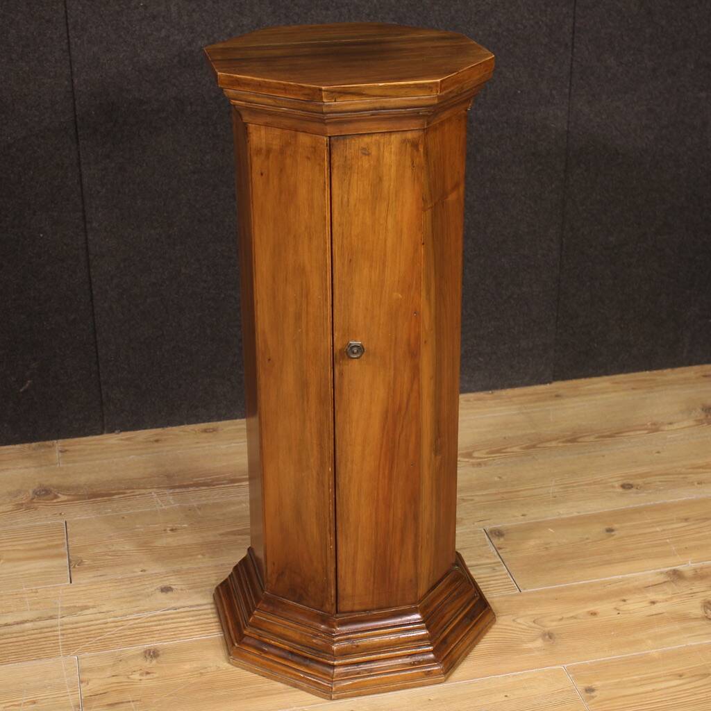 Vintage Italian column from the 70s