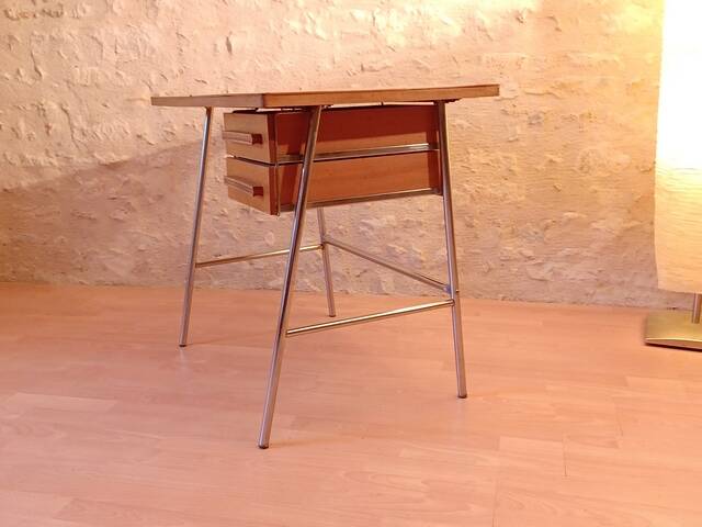 Petit bureau vintage en bois et métal