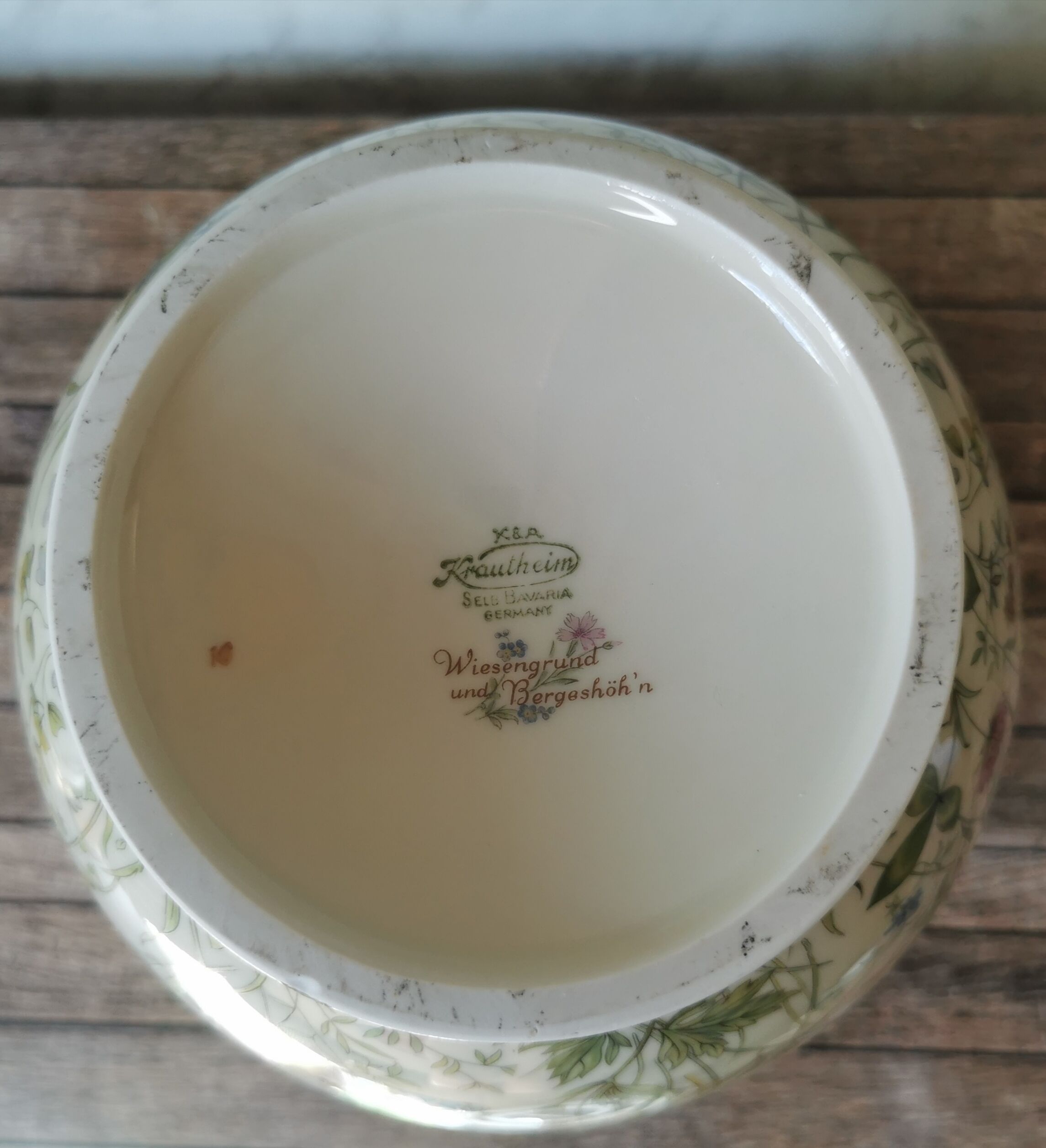 Porcelain vase flowers Wiesengrund und Bergeshöh'n