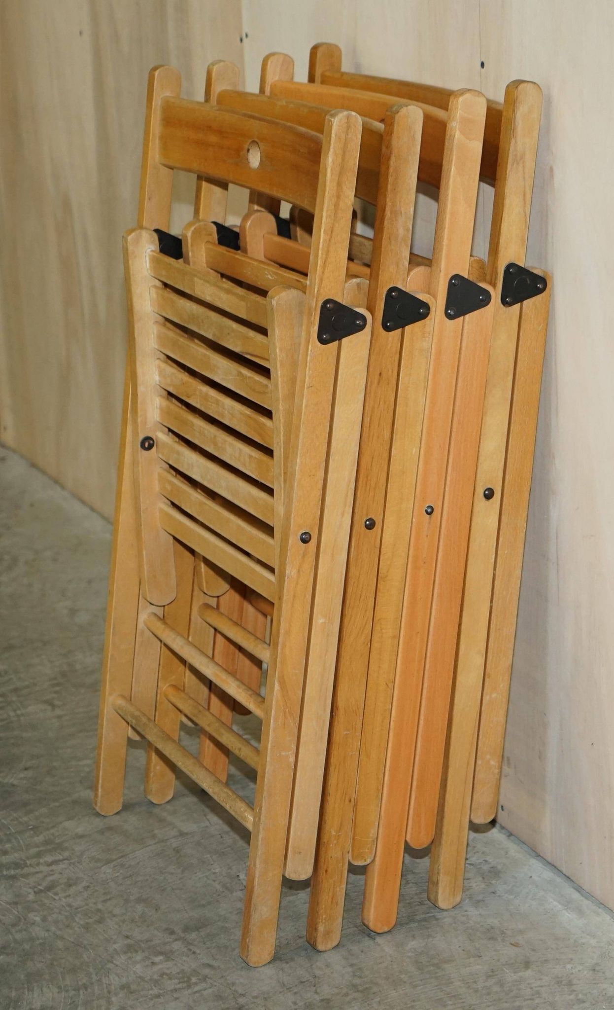 Set of 4 folding steamer chairs in oak from around 1940.