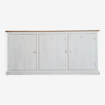 White trade counter furniture