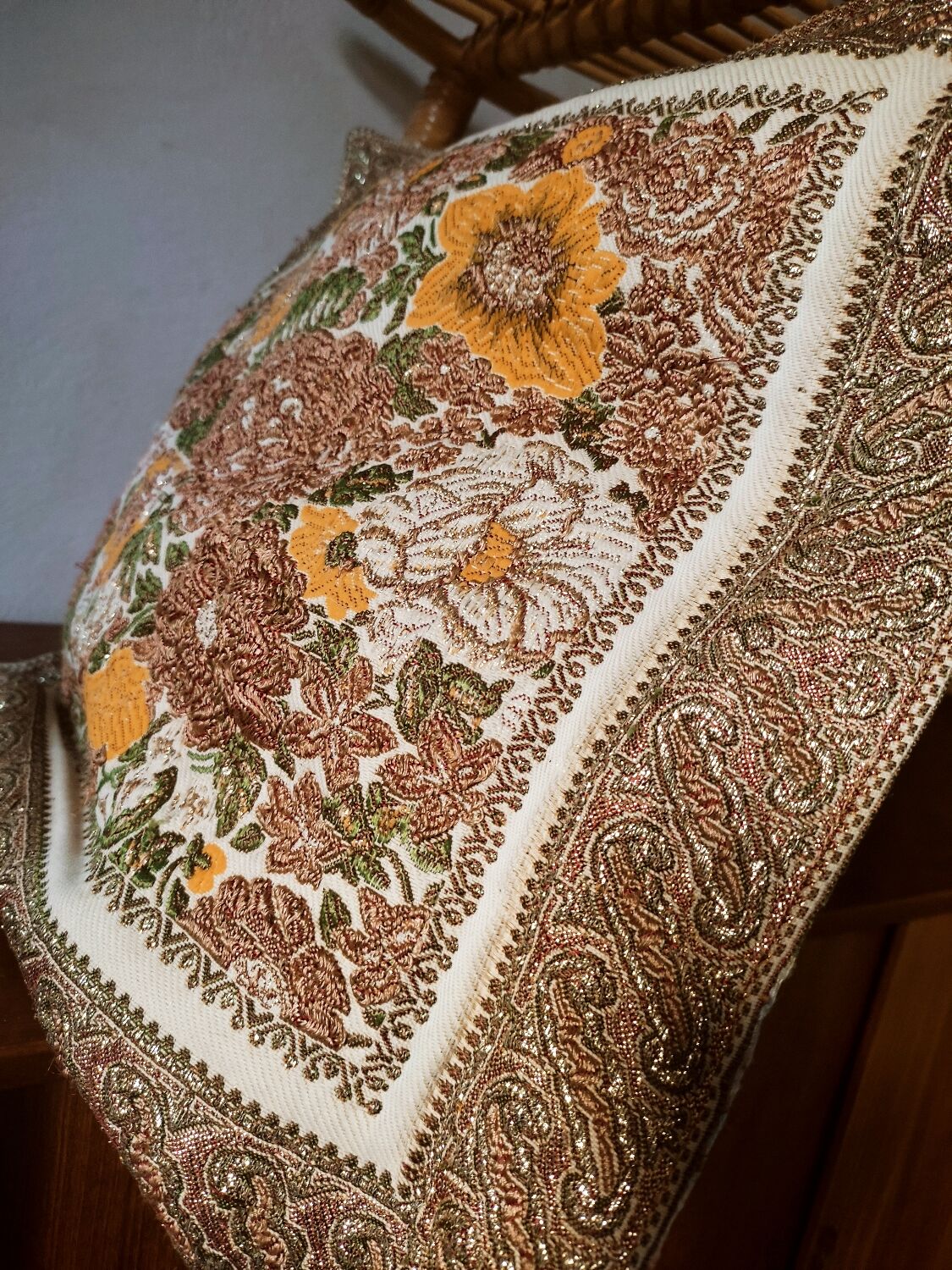 Asian-style rattan stool