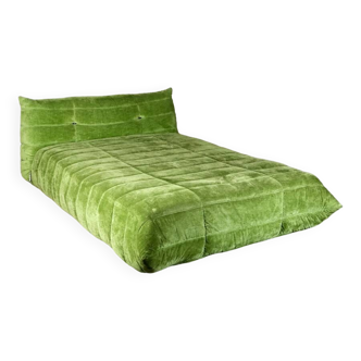 Original Togo velvet bed by Michel Ducaroy for Ligne Roset, 1970s
